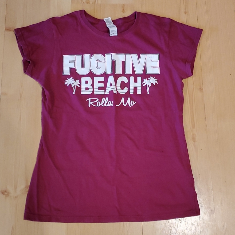 Gildan Fugitive Beach Rolla Mo Graphic Tee Purple Short Sleeve T-Shirt Small